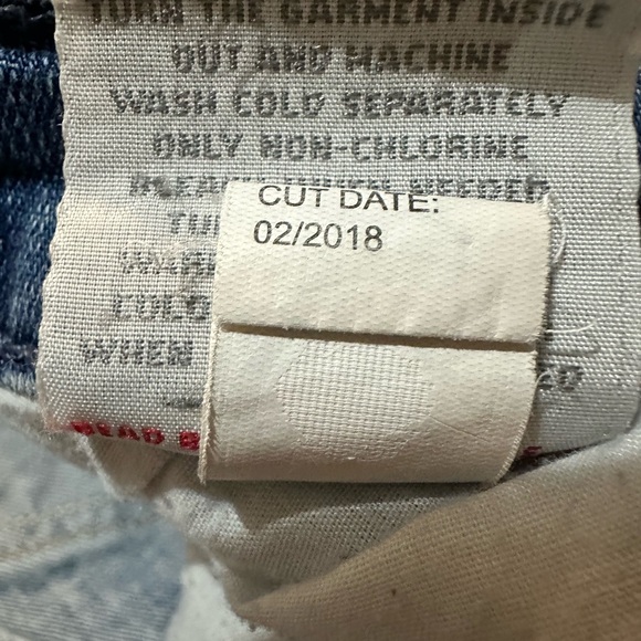 Torrid high rise Aline shortie denim shorts embroidered size 20 - Picture 11 of 11